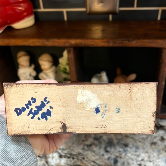 Looks like Handcrafted Wooden Santa Claus with Christmas Tree - Picture 4 of 4